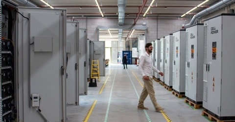Nieuwsbericht: Een joekel van een batterijopslagfabriek