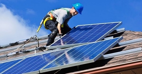 Nieuwsbericht: Brand door zonnepanelen: dit zijn de grootste oorzaken